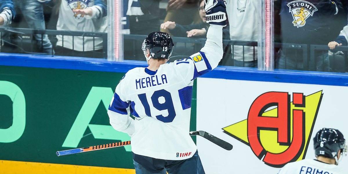 Waltteri Merelä tuulettaa maalia Suomen maajoukkueessa jääkiekon MM-kisoissa, Leijonat