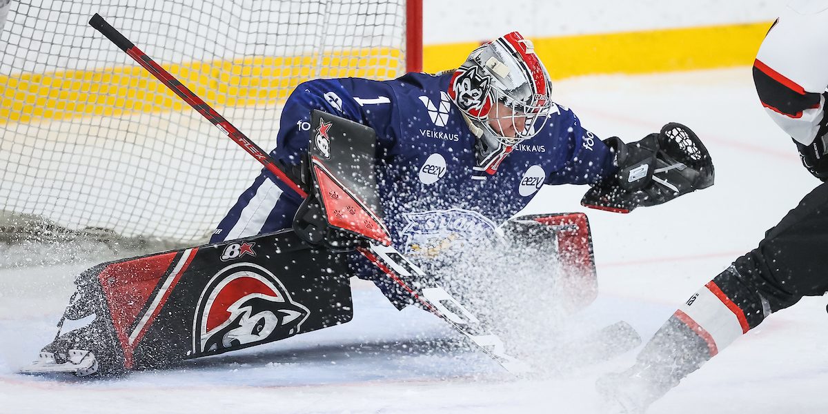 Naisleijonien Sanni Ahola. Kuva: Pasi Mennander / Jääkiekkoliitto