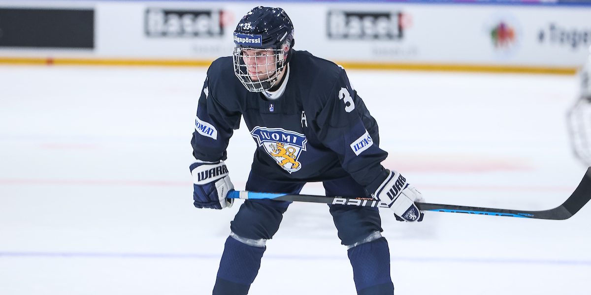 Aron Kiviharju Suomen alle 18-vuotiaiden jääkiekkomaajoukkueessa, Pikkuleijonat.